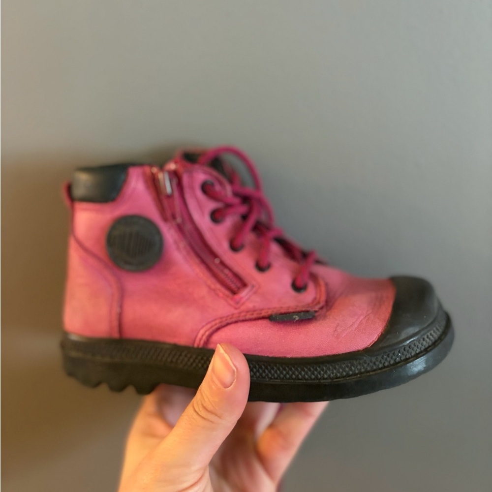 Palladium toddler girl Kids Pink and Black Shoes‎